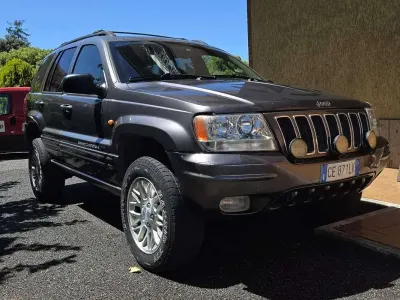 Usata Jeep Grand Cherokee 163 CV (119 kW) 2002 Grigio SUV