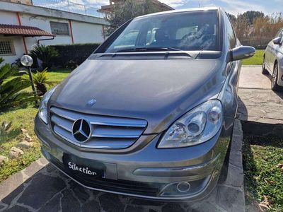 Mercedes B180