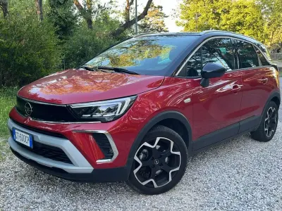 Usata Opel Crossland X Elegance 110 CV (80 kW) 2024 Rosso SUV