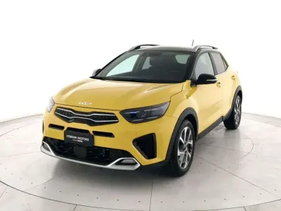 Usata Kia Stonic GT-Line 101 CV (74 kW) 2022 Gialla con tetto nero SUV