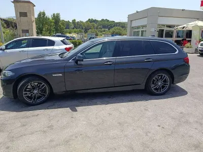 Usata BMW 525 Luxury Line 218 CV (160 kW) 2014 Nero Station wagon