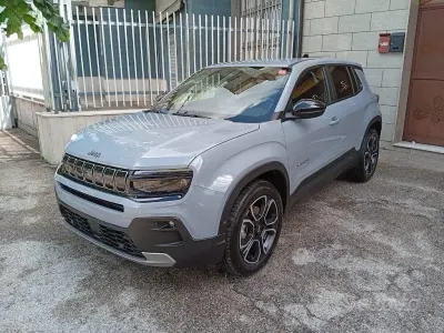 Nuova Jeep Avenger Summit 116 CV (85 kW) 2026 Grigio SUV