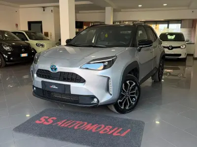 Usata Toyota Yaris Hybrid Trend 92 CV (67 kW) 2023 Grigio Station wagon