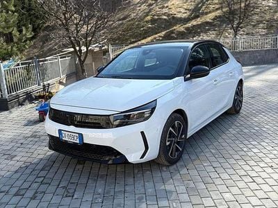 Usata Opel Corsa 100 CV (73 kW) 2024 Bianco Utilitaria