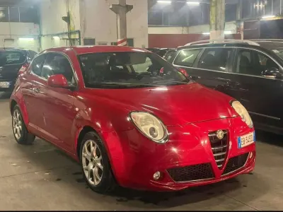 Usata Alfa Romeo MiTo Distinctive 105 CV (77 kW) 2010 Rosso Utilitaria