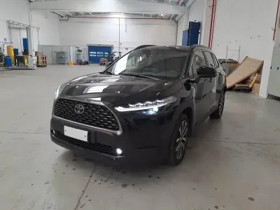 Usata Toyota Corolla Cross Trend 199 CV (146 kW) 2025 Nero SUV