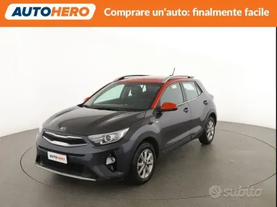 Usata Kia Stonic Style 101 CV (74 kW) 2018 Grigio SUV