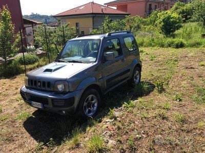 Usata Suzuki Jimny 86 CV (63 kW) 2008 Grigio SUV