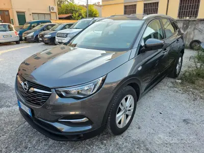 Usata Opel Grandland X 131 CV (96 kW) 2018 Grigio SUV
