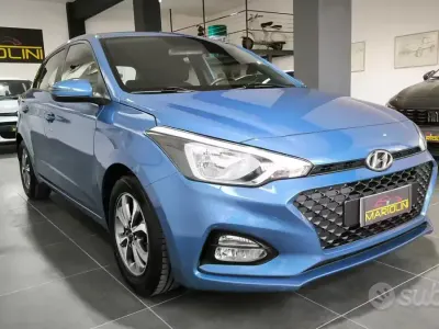 Usata Hyundai i20 73 CV (53 kW) 2019 Blu Utilitaria