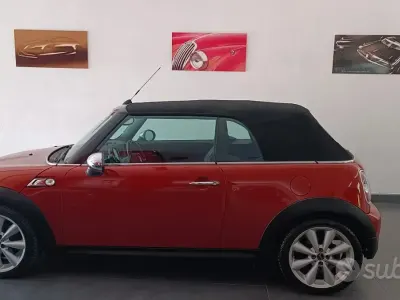 Usata Mini Cooper SD Cabriolet 143 CV (105 kW) 2012 Arancione Cabrio