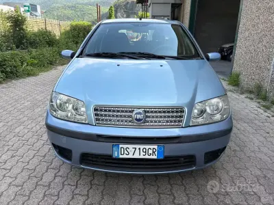 Occasion Fiat Punto Classica 60 ch (44 kW) 2008 Bleue Citadine