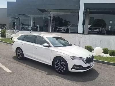 Usata Skoda Octavia 131 CV (96 kW) 2024 Bianco Station wagon