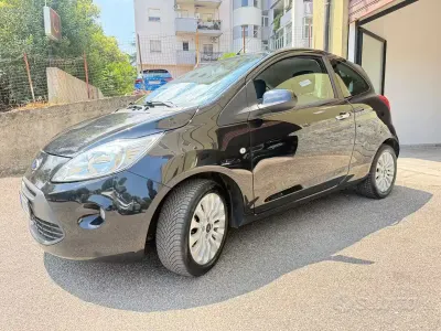 Usata Ford Ka Titanium 69 CV (50 kW) 2015 Nero Berlina