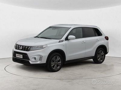 Usata Suzuki Vitara Cool 129 CV (94 kW) 2024 Bianco SUV