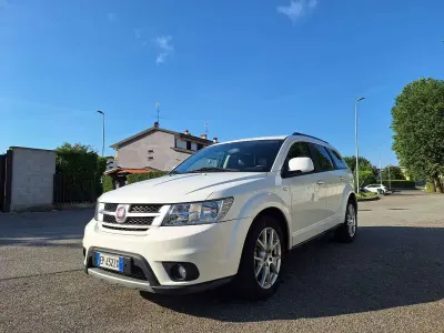 Usata Fiat Freemont Lounge 140 CV (102 kW) 2013 Bianco SUV
