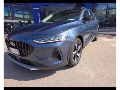 Usata Ford Focus Active 125 CV (91 kW) 2023 Chrome blue SUV