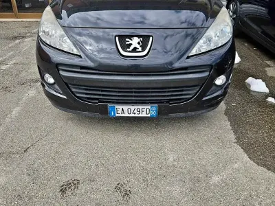 Gebraucht Peugeot 207 73 PS (53 kW) 2010 Schwarz Kombi