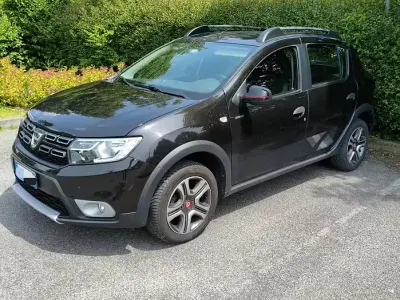 Usata Dacia Sandero Stepway 95 CV (69 kW) 2019 Nero Berlina