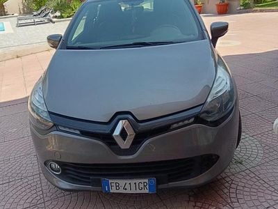 Grigio Usata 2015 Renault Clio IV Utilitaria | 6000 € (Buon prezzo)