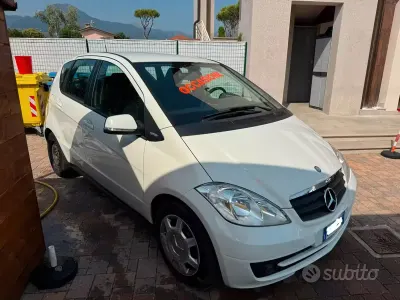 Usata Mercedes A160 Style 82 CV (60 kW) 2011 Bianco Utilitaria