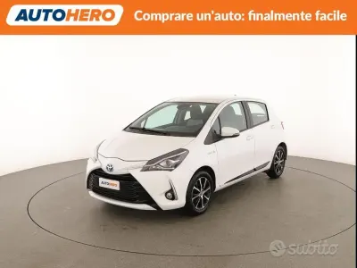 Begagnad Toyota Yaris Hybrid Active 73 HK (53 kW) 2018 Vit Sedan
