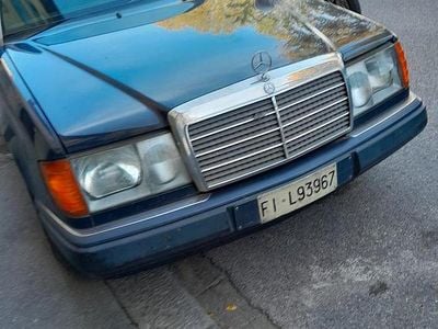 Usata Mercedes 200 105 CV (77 kW) 1992 Blu Coupé
