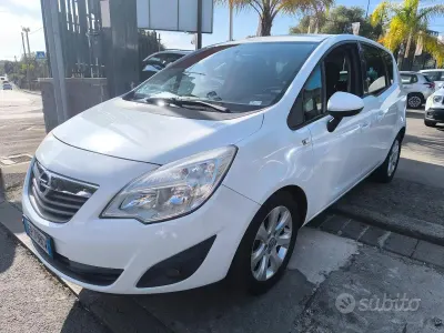 Usata Opel Meriva Cosmo 120 CV (88 kW) 2013 Bianco Monovolume