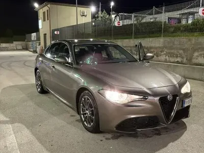 Usata Alfa Romeo Giulia 150 CV (110 kW) 2018 Berlina