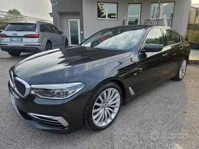 Usata BMW 520 Luxury Line 190 CV (139 kW) 2017 Nero Berlina