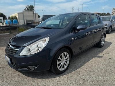 Usado Opel Corsa Club 80 HP (58 kW) 2009 Azul Sedan