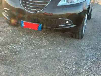 Usata Lancia Ypsilon Gold 80 CV (58 kW) 2014 Nero Utilitaria