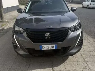 Usata Peugeot 2008 Allure 102 CV (75 kW) 2020 SUV