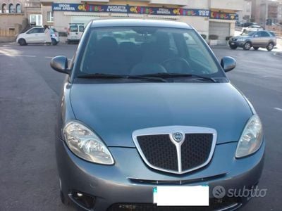 Usata Lancia Ypsilon 80 CV (58 kW) 2010 Grigio Utilitaria