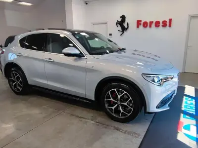 Usata Alfa Romeo Stelvio Veloce 209 CV (153 kW) 2021 Blu SUV