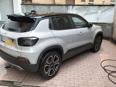 Usata Jeep Avenger Summit 100 CV (73 kW) 2024 Grigio SUV