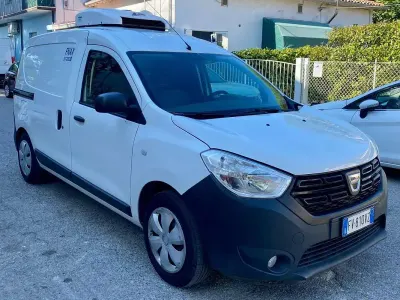 Usata Dacia Dokker 105 CV (77 kW) 2019 Bianco Monovolume