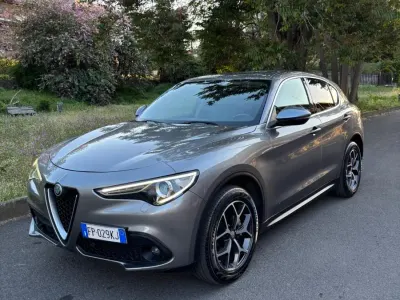 Usata Alfa Romeo Stelvio Executive 210 CV (154 kW) 2018 Grigio SUV