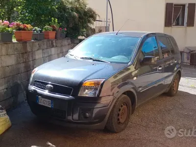 Usata Ford Fusion 80 CV (58 kW) 2009 Nero Utilitaria