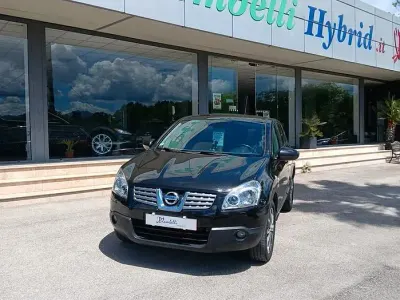 Usado Nissan Qashqai N-TEC 150 HP (110 kW) 2010 Preto SUV