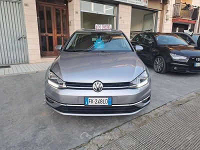 Usata VW Golf VII Executive 116 CV (85 kW) 2017 Gray Berlina