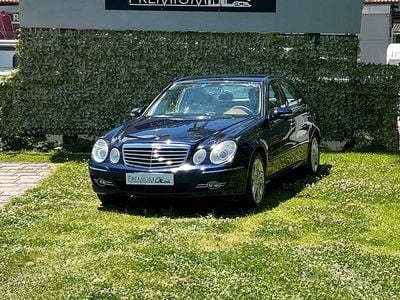 Usata Mercedes E320 Avantgarde 224 CV (164 kW) 2007 Blu Berlina