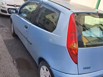 Usata Fiat Punto 60 CV (44 kW) 2000 Utilitaria