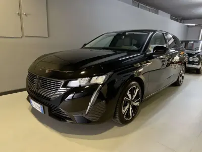 Usata Peugeot 308 SW Allure 131 CV (96 kW) 2022 Station wagon