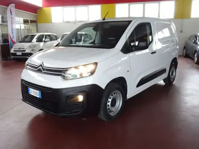 Usata Citroën Berlingo 102 CV (75 kW) 2021 Bianco Monovolume