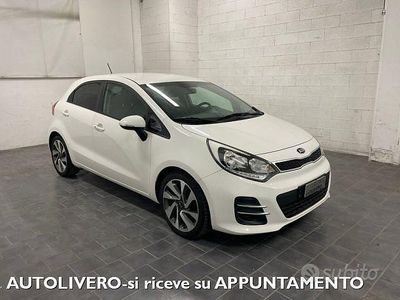 Usata Kia Rio 75 CV (55 kW) 2016 Bianco Utilitaria
