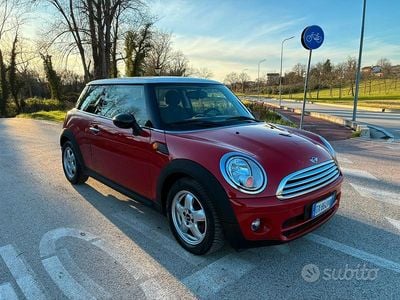 Usata Mini Cooper Coupé 109 CV (80 kW) 2009 Rosso Coupé