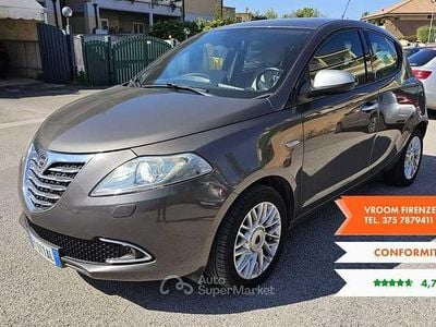 Begagnad Lancia Ypsilon S 95 HK (69 kW) 2014 Brun Halvkombi