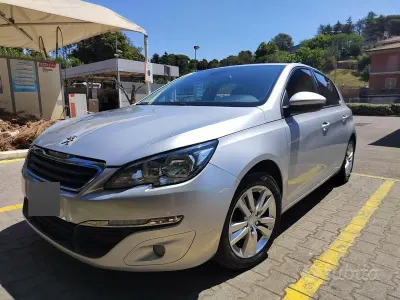 Usata Peugeot 308 Business-Line 116 CV (85 kW) 2014 Grigio Berlina