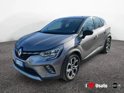 Usado Renault Captur Techno 143 CV (105 kW) 2022 Gris SUV